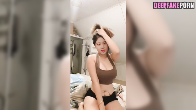 AI KPOP star Yujin from IZ*ONE | IZONE is too horny and seductive 인공 지능 케이팝 스타 에로 아이즈원 안유진