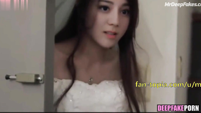 AI Uncensored chinese porn / Dilireba used her feet to make him cum 人工智能 色情 脚 性别 迪丽热巴 迪力木拉提