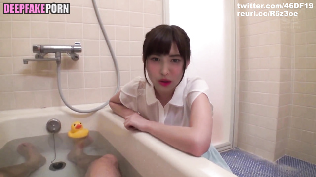 浜辺美波 Hamabe Minami sucks me in bath (ディープフェイク エロ  deepfake) [PREMIUM]