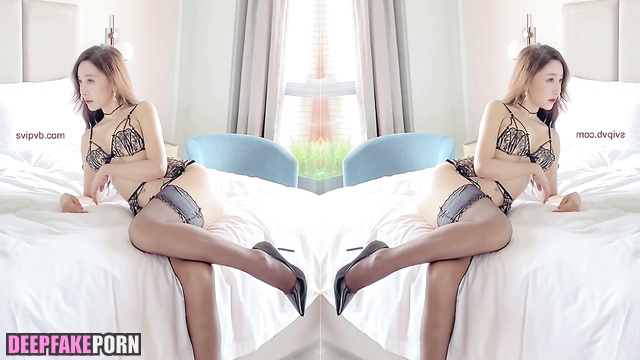 Deepfake sexy photosession of Yang Mi 杨幂 x 关晓彤/Guan Xiaotong 智能換臉 [PREMIUM]