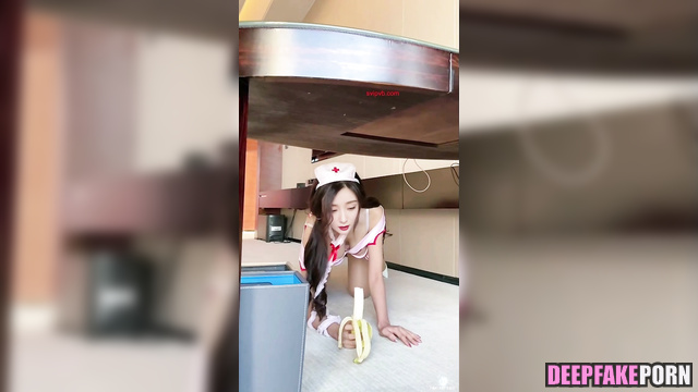 Sexy nurse Yang Mi 杨幂 eats banana in very sexy way deepfake/智能換臉 [PREMIUM]